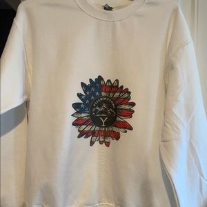 Sweatshirt- Yellowstone